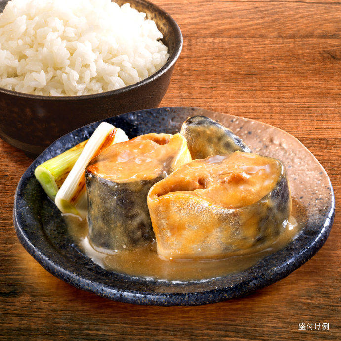 缶詰、ごはんがうまい！日本のさば味噌煮の盛付け例画像