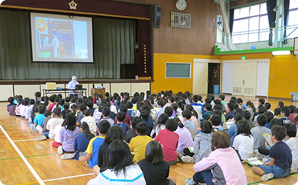 小学校へ食育の出前授業